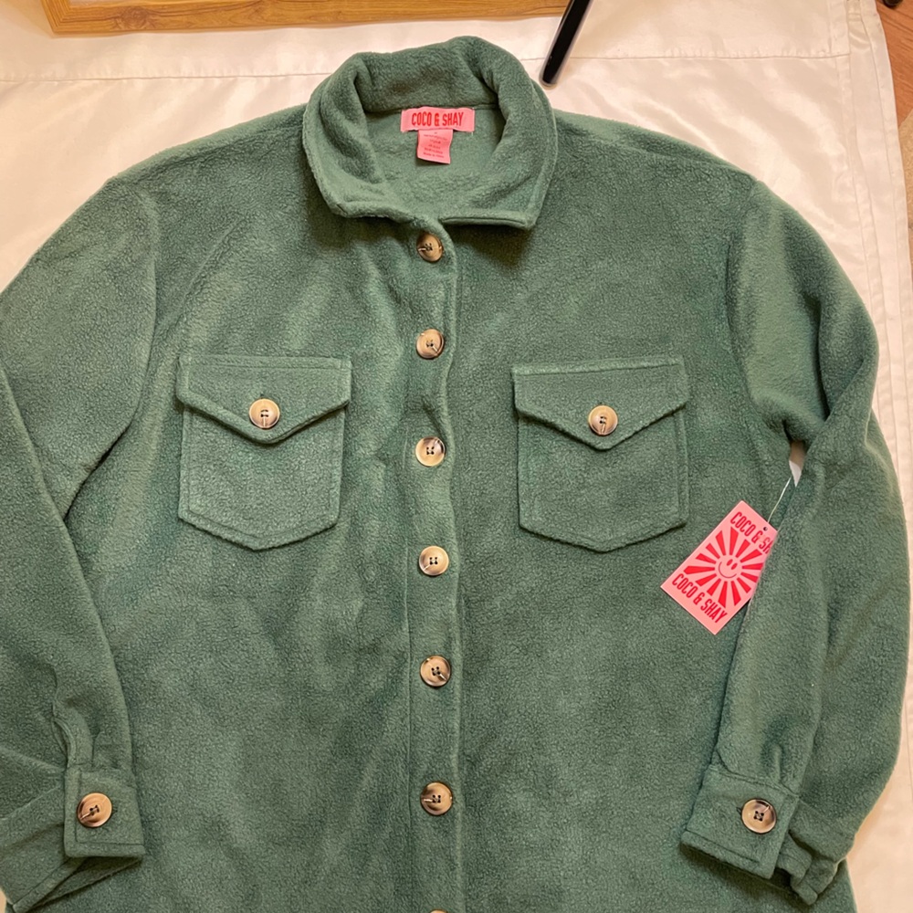 NWT Coco & Shay size medium fleece boyfriend button up shirt jacket - Picture 2 of 4